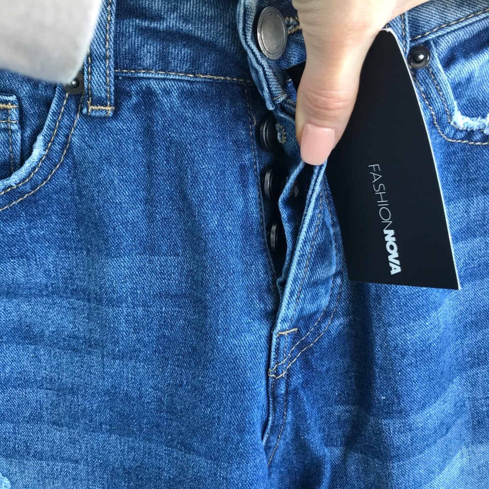 FASHION NOVA HIGH RISE JEANS 👖 - Picture 5 of 5
